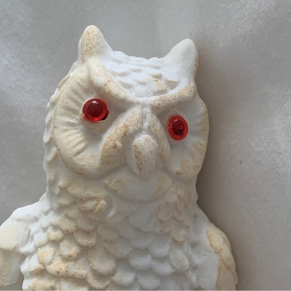 Alabastrite white Snow Owl with red eyes - Picture 11 of 13